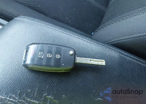 2020 Kia Optima Lx z USA, uszkodzony, nr VIN 5XXGT4L37LG450718